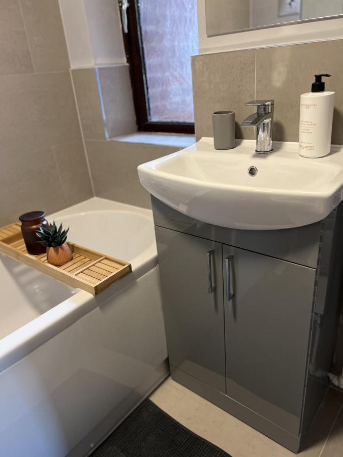 Franklin Suite - Reading City Centre - Free Parking - Close To Station Kültér fotó